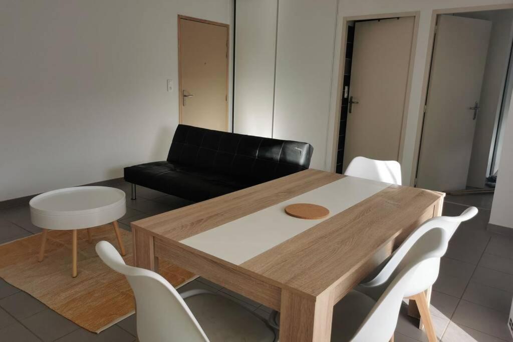 Appartement T2 Accessible Pmr Avec Terrasse Et Garage Onet-le-Chateau Bagian luar foto